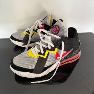 Nike Lebron 18 Low Space Jam 'Silvester vs Tweety' Basketball Shoes Mens SZ 7.5